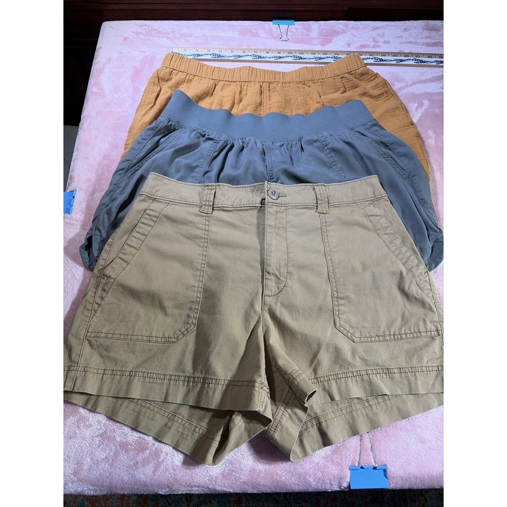 Lot Of Three Fall Colored Sz Large Women's Shorts. Old Navy, MM